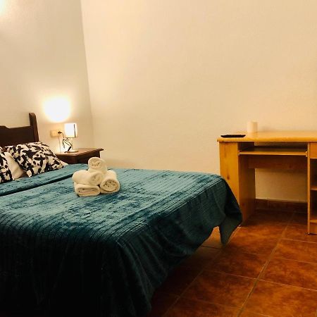Low Cost Rooms Malaga River Dış mekan fotoğraf