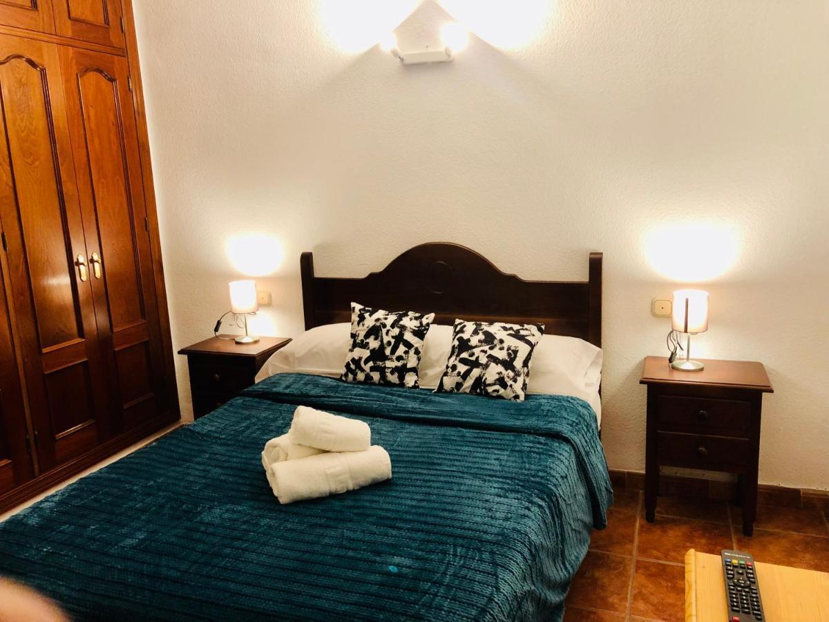 Low Cost Rooms Malaga River Dış mekan fotoğraf