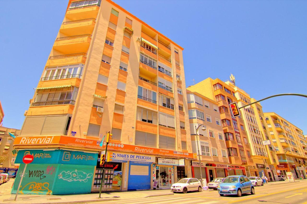 Low Cost Rooms Malaga River Dış mekan fotoğraf