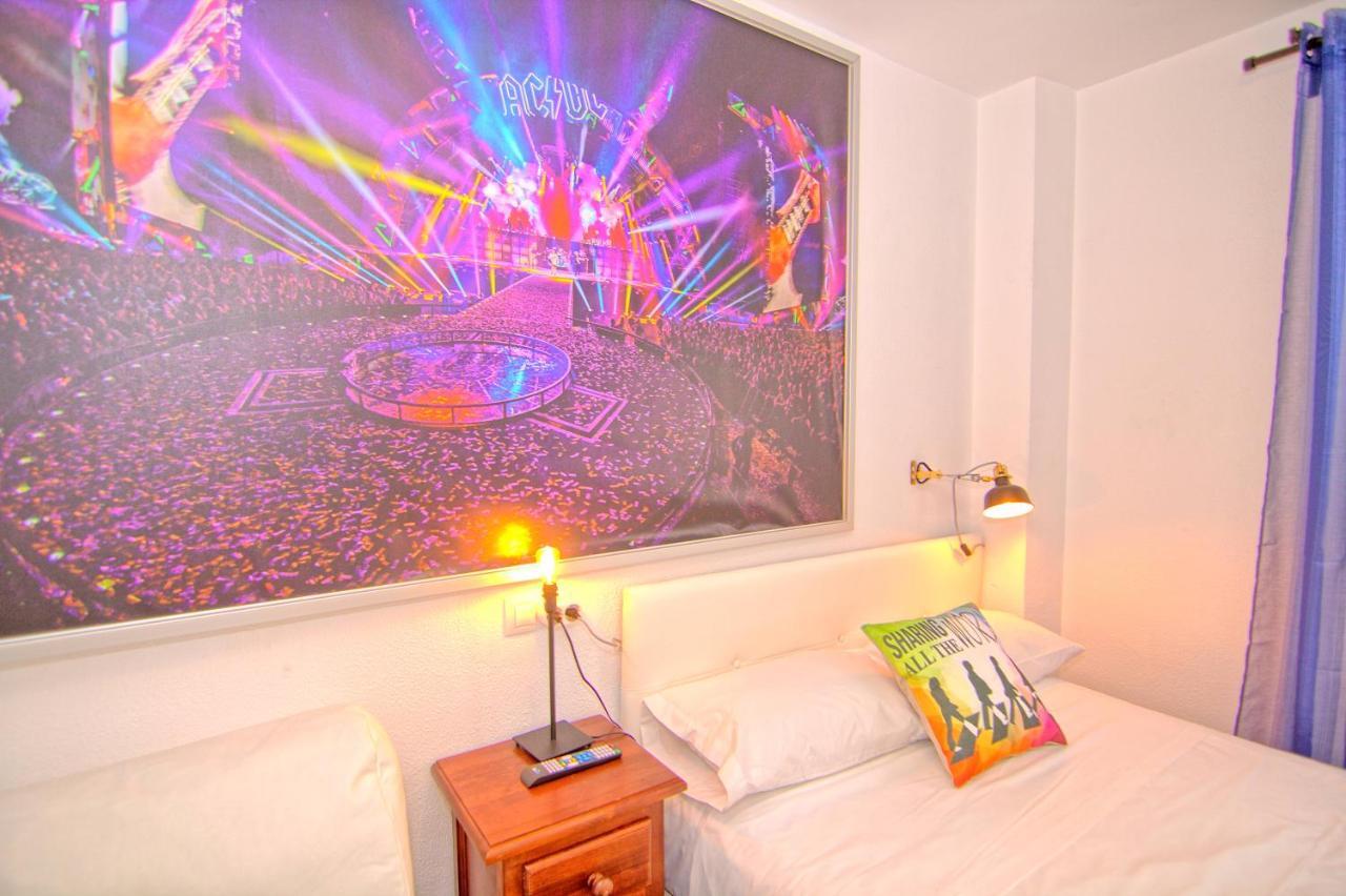 Low Cost Rooms Malaga River Dış mekan fotoğraf